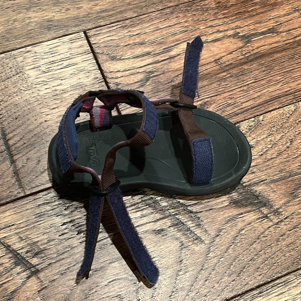 Teva Hurricane Sandal - 6T - Picture 3 of 5